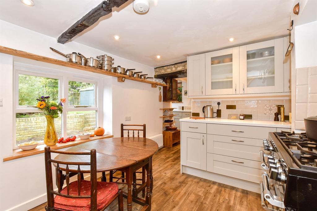 Kitchen/ Dining Room