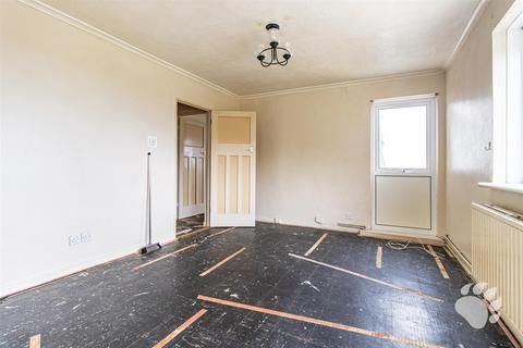 1 bedroom flat for sale, Vange Hill Drive, Basildon SS16