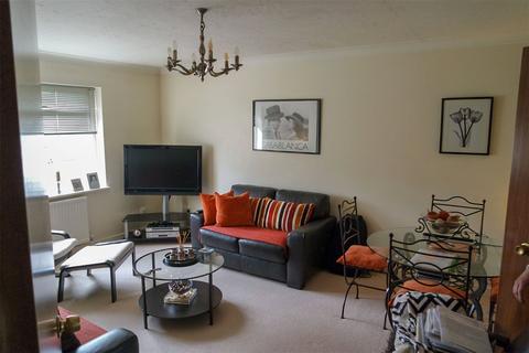 3 bedroom apartment to rent, Bells Hill, Barnet, Herts, EN5