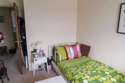 3 bedroom apartment to rent, Bells Hill, Barnet, Herts, EN5