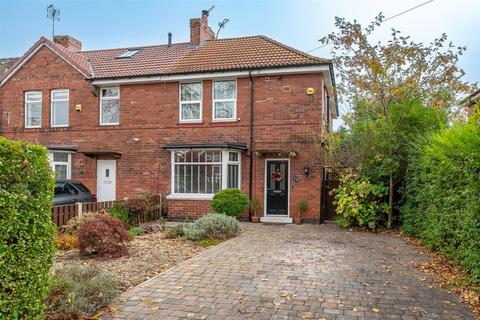 3 bedroom end of terrace house for sale, Burton Stone Lane, York, YO30 6HA