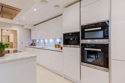2 bedroom flat to rent, Palace Wharf Mid Term Let W6