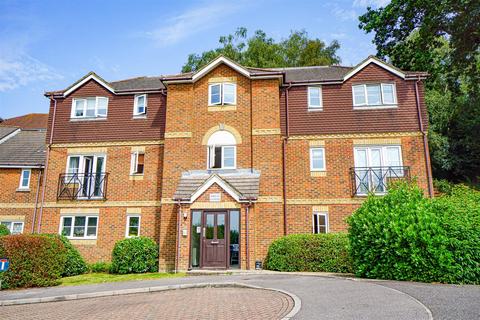 2 bedroom flat for sale, Cooden Ledge, St. Leonards-On-Sea