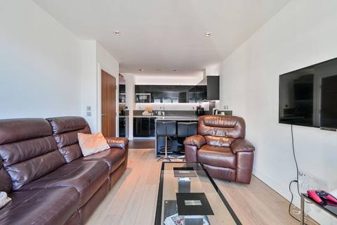 Longfield Avenue, Ealing, London, W5