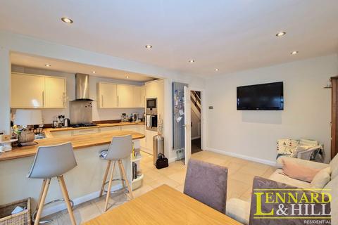 7 Broadview Avenue, Grays, RM16 2NJ