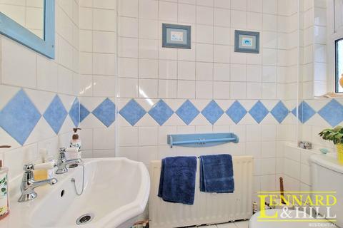 7 Broadview Avenue, Grays, RM16 2NJ