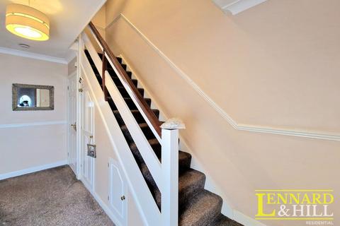 7 Broadview Avenue, Grays, RM16 2NJ
