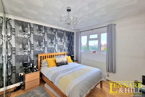 7 Broadview Avenue, Grays, RM16 2NJ