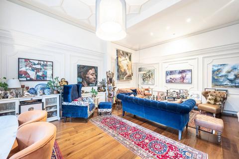 2 bedroom flat for sale, Grosvenor House, Hampstead, London, NW3