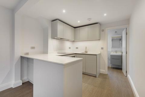 Studio to rent, King`s Road, Chelsea SW3