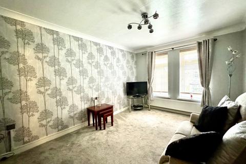 1 bedroom apartment for sale, Peaseland Road, Cleckheaton, BD19