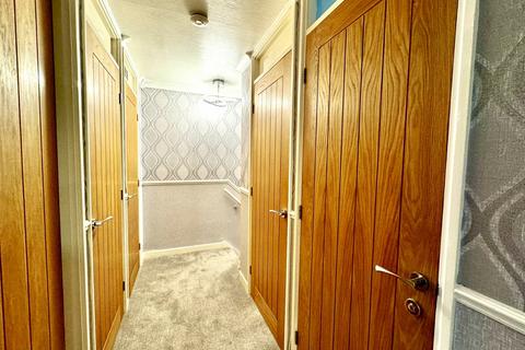 1 bedroom apartment for sale, Peaseland Road, Cleckheaton, BD19