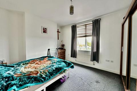 undefined, Clough Road, Hull HU6