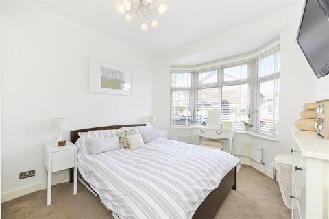 1 bedroom ground floor flat to rent, Balfour Road, Ealing, W13