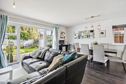 7 Colborne Close, Iver, SL0 0AF