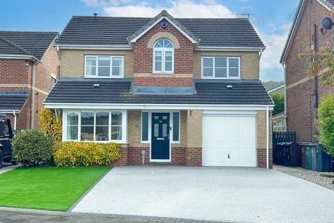 4 bedroom detached house for sale, Heron Close, Steeton