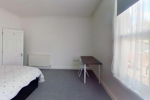 5 bedroom private hall to rent, Victory Road, Portsmouth, Portsmouth