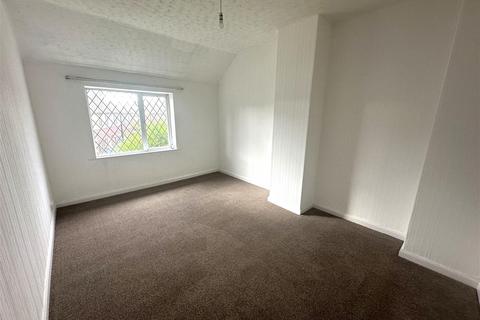 3 bedroom end of terrace house to rent, Britannia Road, Morley, Leeds