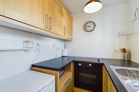 1 bedroom flat for sale, Royal Crescent Lane, Scarborough YO11