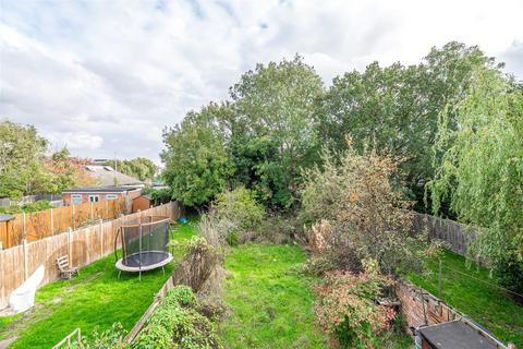 3 bedroom terraced house for sale, Durnsford Road, London, N11