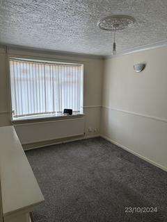 2 bedroom semi-detached bungalow to rent, Cobden Close, Hednesford WS12