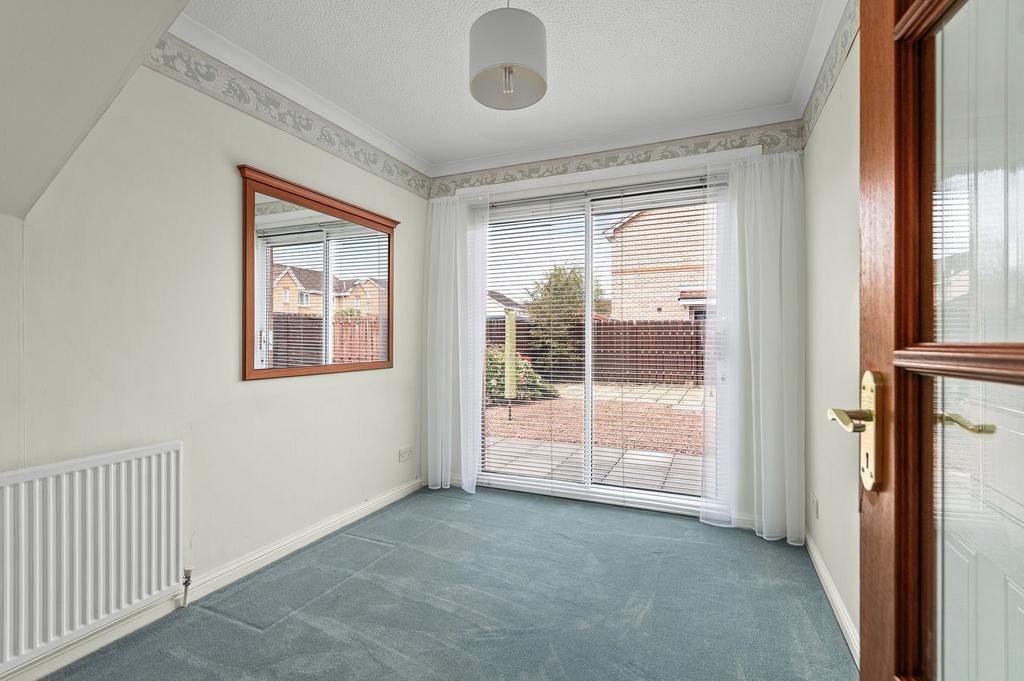 Inglis Drive, Carronshore, Falkirk, FK2 3 bed semi-detached house - £ ...