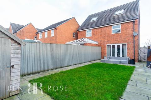 3 bedroom semi-detached house for sale, Parish Gardens, Leyland