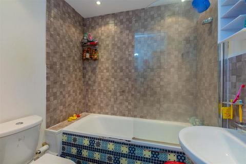 158 Windmill Road, Slough, SL1 3SW