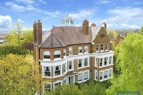 3 bedroom penthouse for sale, Broomhill Road, Woodford Green IG8