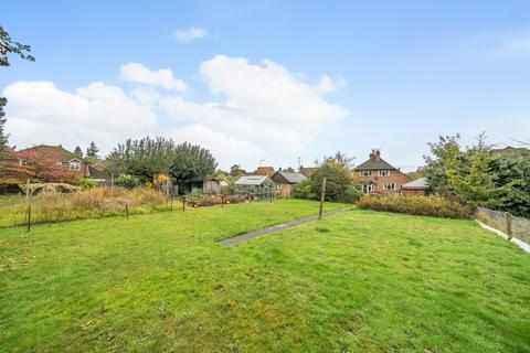 3 bedroom detached house for sale, Manor Lea Road, Milford, Godalming, Surrey, GU8