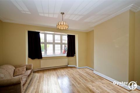 3 bedroom semi-detached house to rent, Offham Slope, London, N12