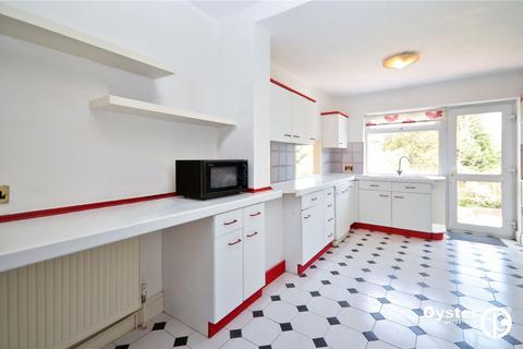 3 bedroom semi-detached house to rent, Offham Slope, London, N12