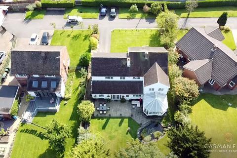 5 bedroom detached house for sale, Grindley Bank, Mickle Trafford, CH2