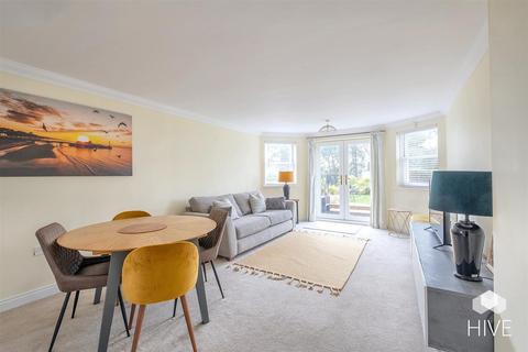 2 bedroom flat for sale, West Cliff Gardens, Bournemouth BH2