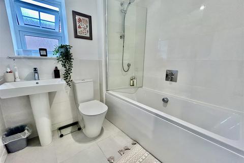 11 Delune Crescent, Malpas, SY14 8FB
