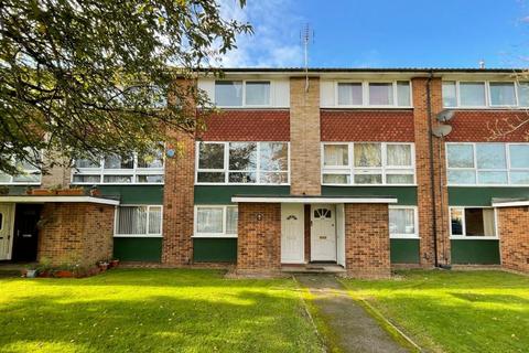 2 bedroom flat for sale, 36 Forris Avenue, Hayes, Middlesex, UB3 2AT