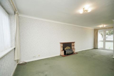 2 bedroom flat for sale, 36 Forris Avenue, Hayes, Middlesex, UB3 2AT