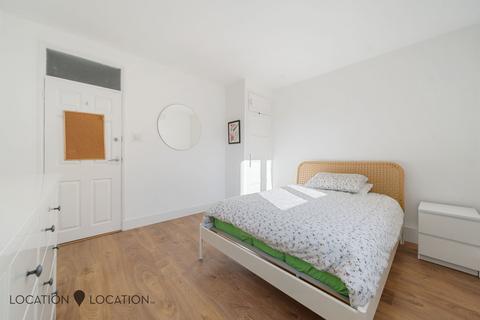 2 bedroom flat for sale, Shakspeare Walk, Shelley House Shakspeare Walk, N16