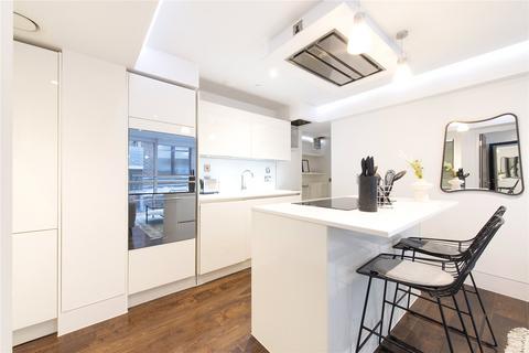 1 bedroom apartment to rent, Well Court, London EC4M