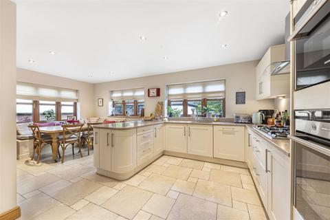 4 bedroom detached house for sale, Willow Walk, Culverstone, Meopham