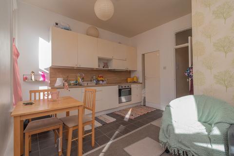 2 bedroom flat for sale, Albert Road, Ramsgate, CT11