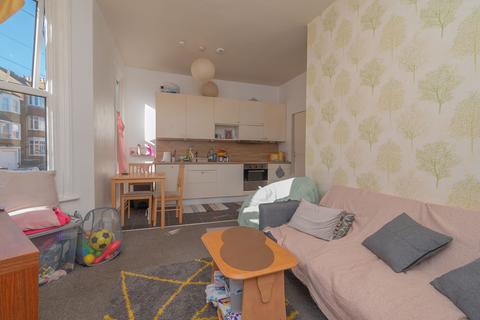 2 bedroom flat for sale, Albert Road, Ramsgate, CT11