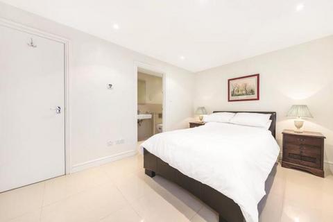 1 bedroom mews to rent, Addison Bridge Place, Kensington Olympia W14