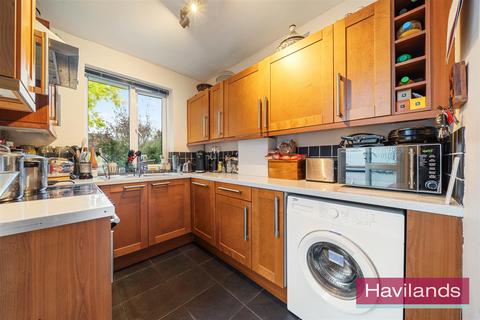 2 bedroom maisonette for sale, Firs Lane, London