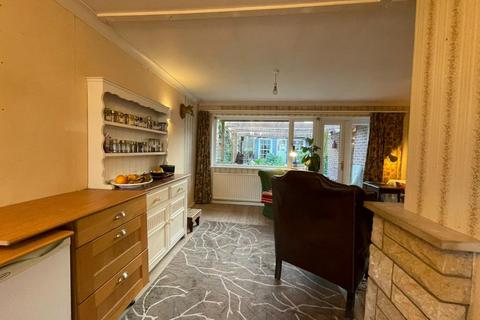 4 bedroom detached house for sale, Newbury,  Berkshire,  RG14