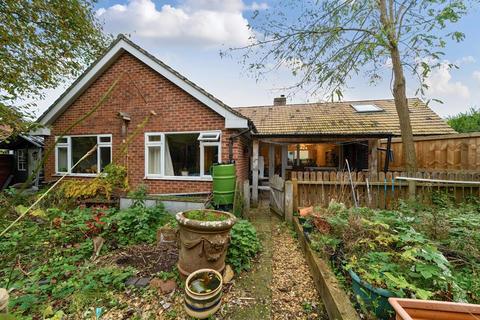 4 bedroom detached house for sale, Newbury,  Berkshire,  RG14