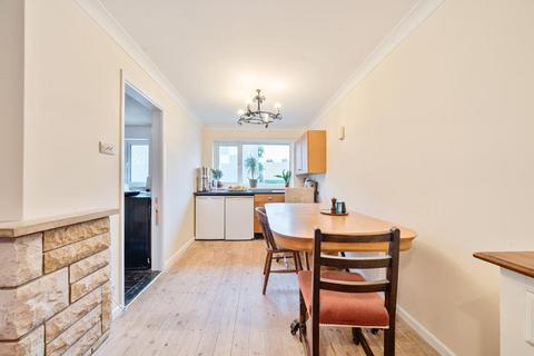 4 bedroom detached house for sale, Newbury,  Berkshire,  RG14