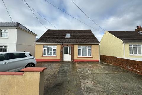 4 bedroom bungalow for sale, Neyland Road, Steynton, Milford Haven, Pembrokeshire, SA73