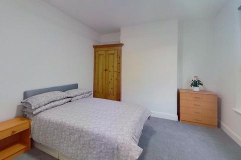 4 bedroom private hall to rent, Victory Road, Portsmouth, Portsmouth