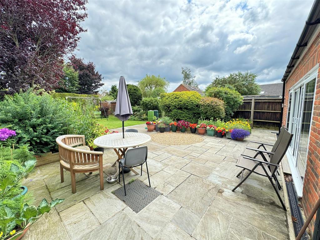 Rear Garden patio.jpg